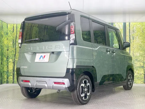 Mitsubishi Delica Mini