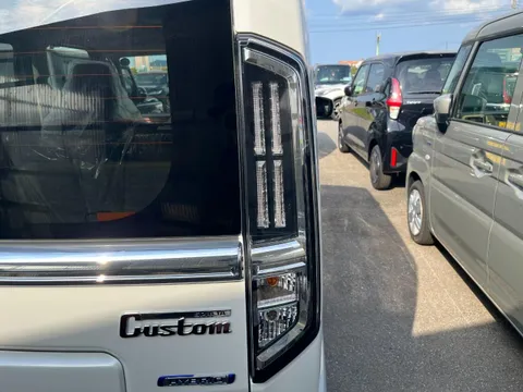 Suzuki Spacia Custom