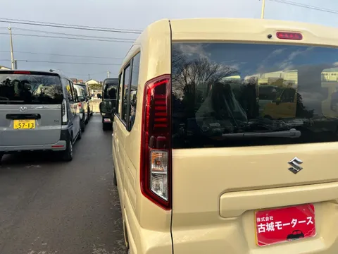 Suzuki Spacia
