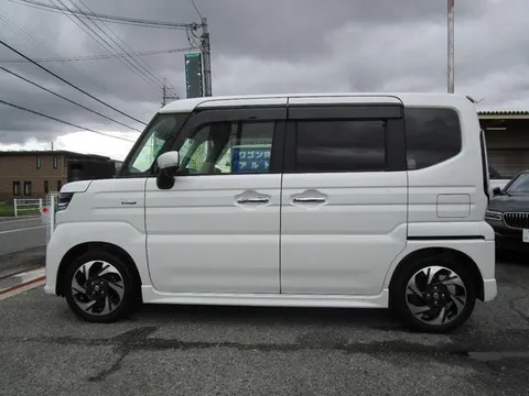 Suzuki Spacia Custom