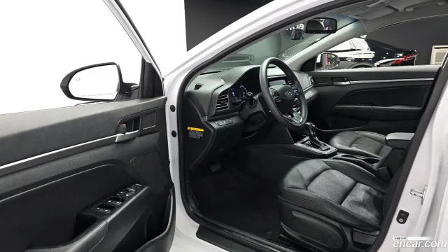 Hyundai Elantra (Avante)