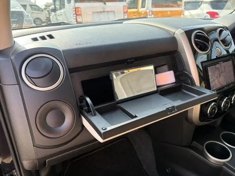 Mazda Verisa