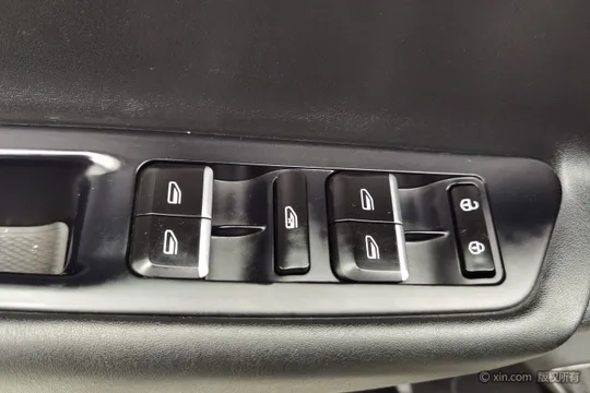 Geely Emgrand GS