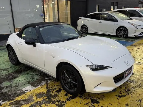 Mazda MX-5 (Roadster)