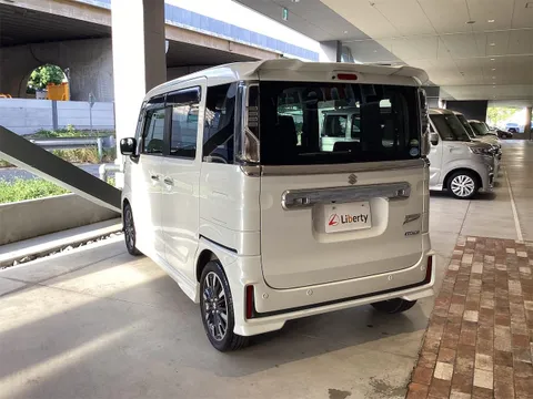 Suzuki Spacia Custom