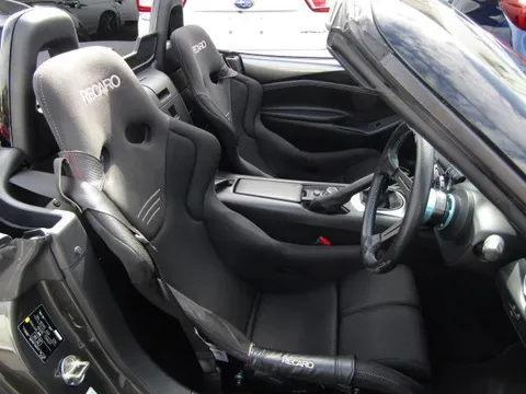 Mazda MX-5 (Roadster)