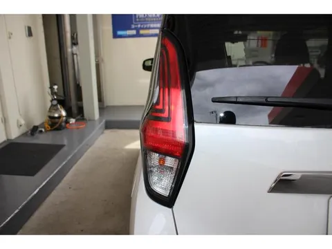 Mitsubishi eK X