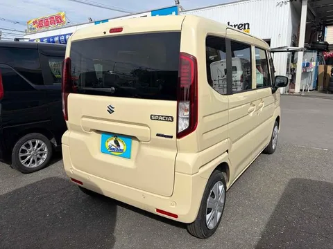 Suzuki Spacia