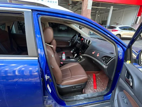BYD S7