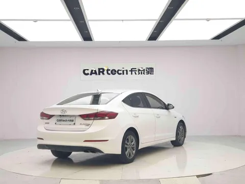 Hyundai Elantra (Avante)