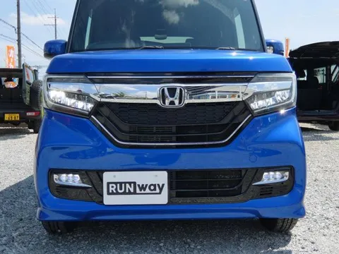 Honda N-BOX Custom