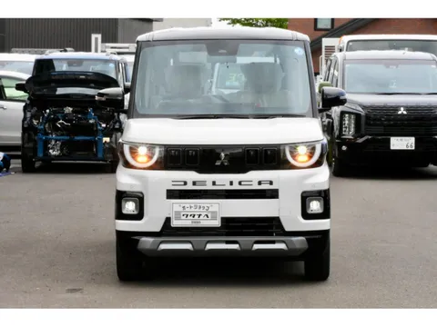 Mitsubishi Delica Mini