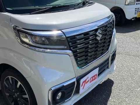 Suzuki Spacia Custom