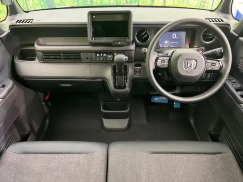 Honda N-BOX Custom