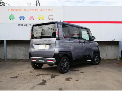Mitsubishi Delica Mini