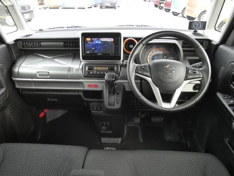 Suzuki Spacia Gear