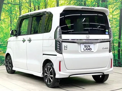Honda N-BOX Custom