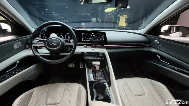 Hyundai Elantra (Avante)