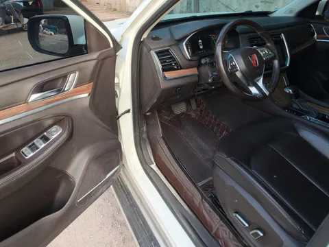 Roewe RX8
