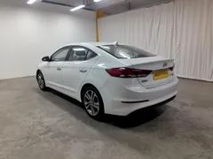 Hyundai Elantra (Avante)