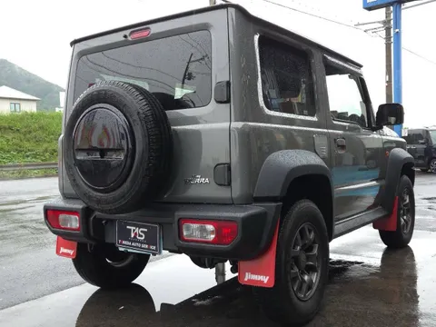 Suzuki Jimny Sierra