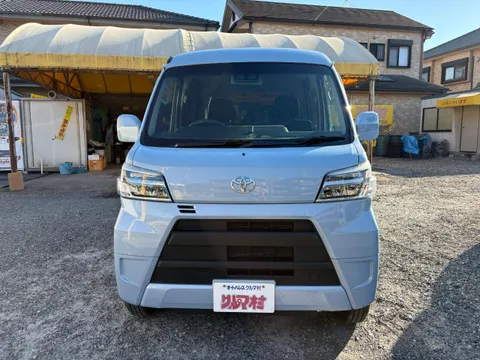 Toyota Pixis Van