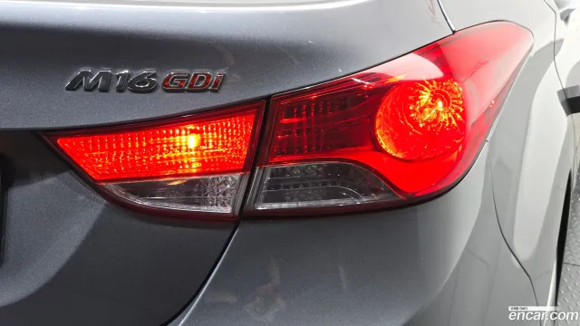Hyundai Elantra (Avante)