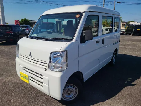 Mitsubishi Minicab Van