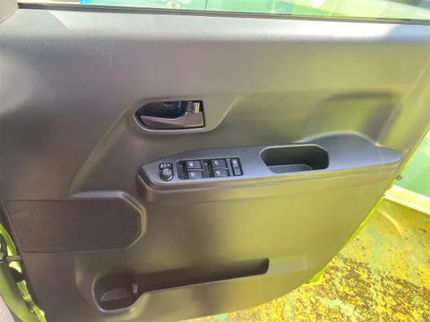 Toyota Pixis Mega