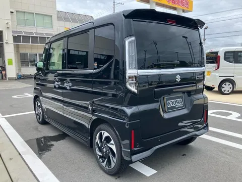 Suzuki Spacia Custom