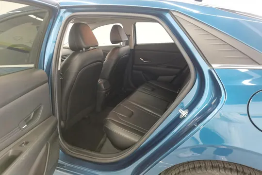 Hyundai Elantra (Avante)