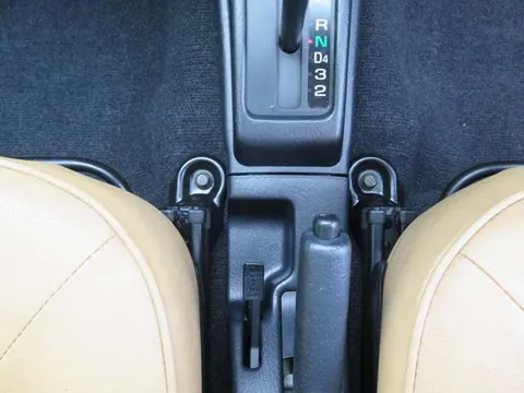 Daihatsu Mira Gino