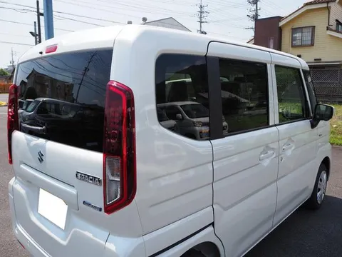 Suzuki Spacia