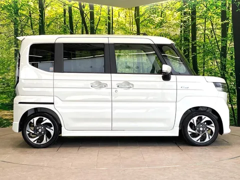 Suzuki Spacia Custom