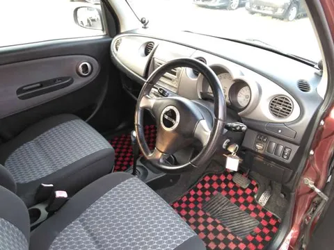 Daihatsu Mira Gino