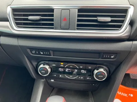 Mazda Axela Sport