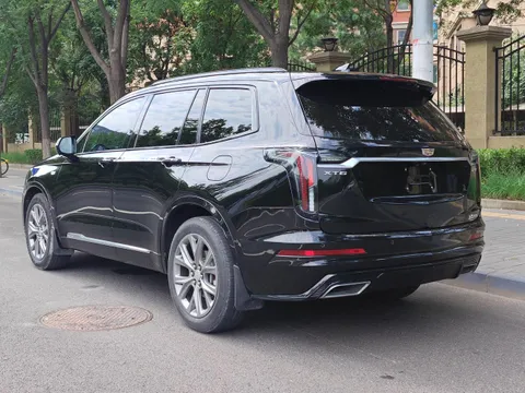 Cadillac XT6