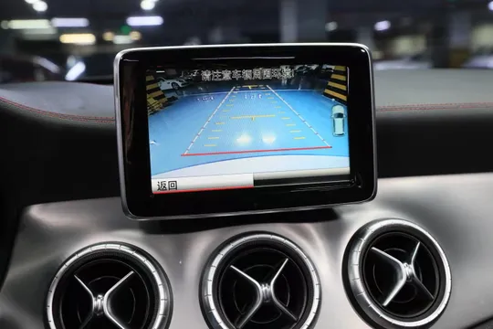 Mercedes-Benz Mercedes-Benz CLA