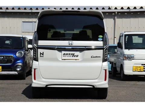 Honda N-BOX Custom