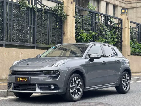 Lynk & Co 02