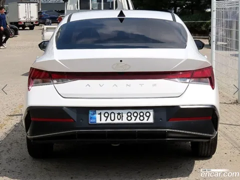 Hyundai Elantra (Avante)
