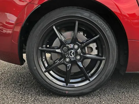 Mazda MX-5 (Roadster)