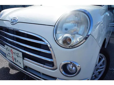 Daihatsu Mira Gino