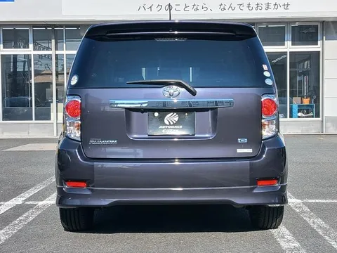 Toyota Corolla Rumion