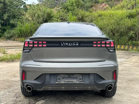 Lynk & Co Lynk & Co 05