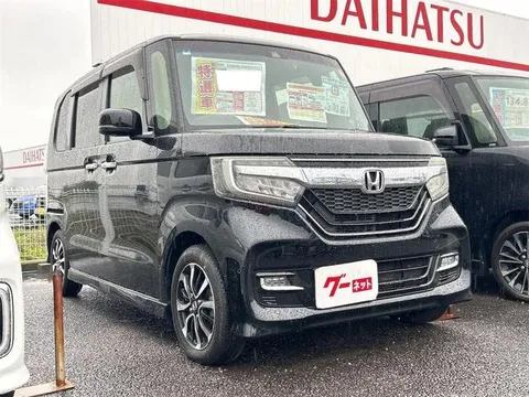 Honda N-BOX Custom