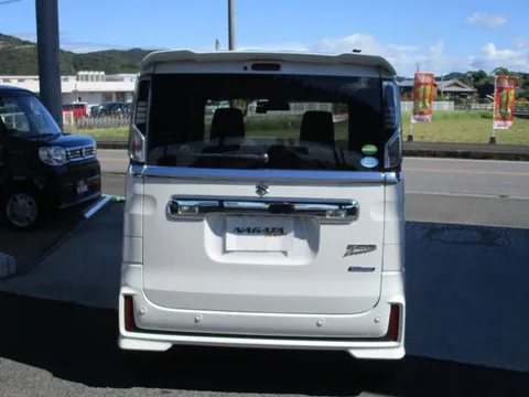 Suzuki Spacia Custom