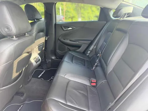 Chevrolet Malibu XL