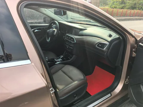 Infiniti QX30