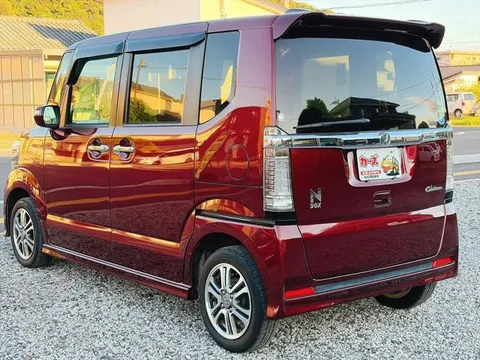 Honda N-BOX Custom